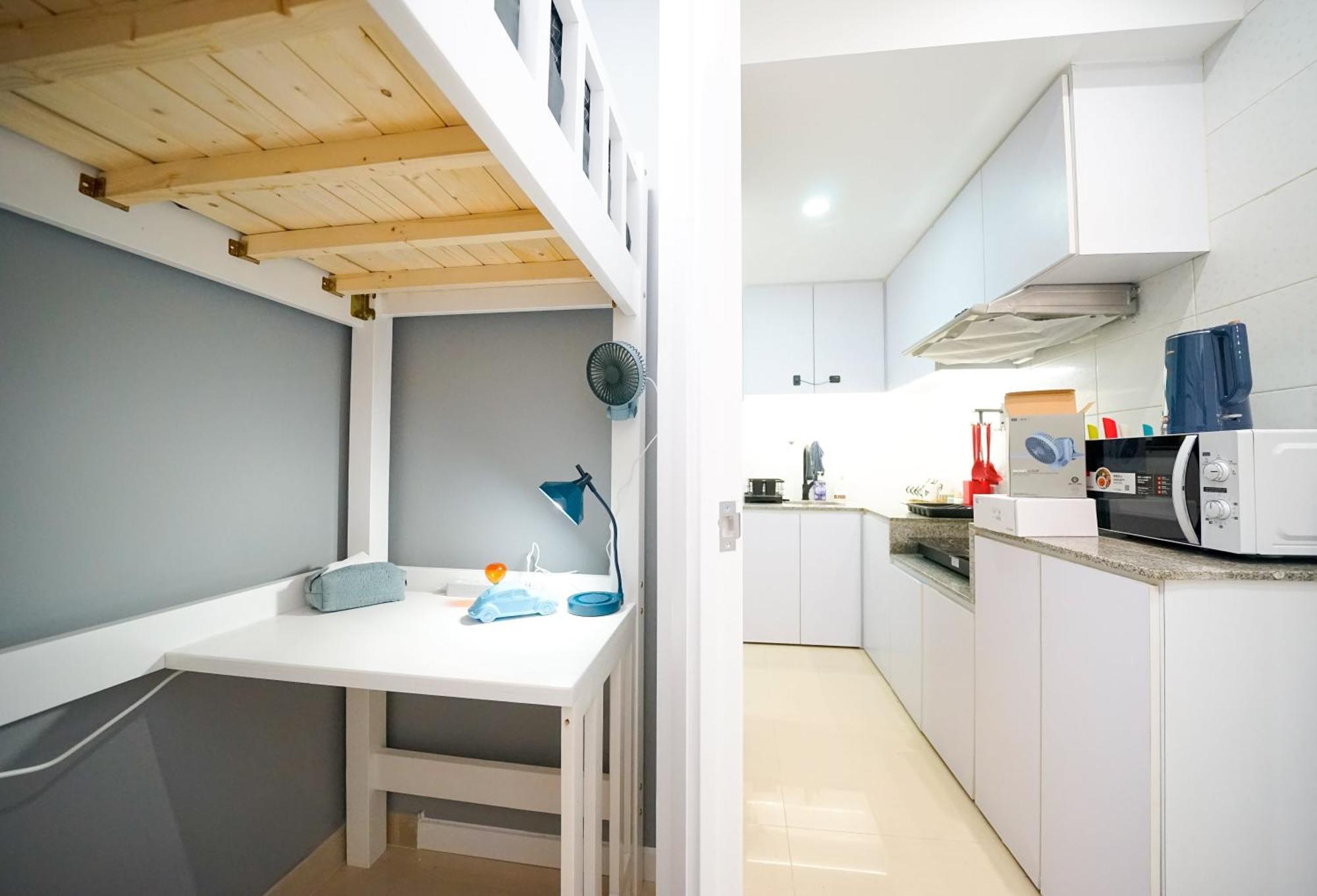 Student - 292 Hennessy Road *
